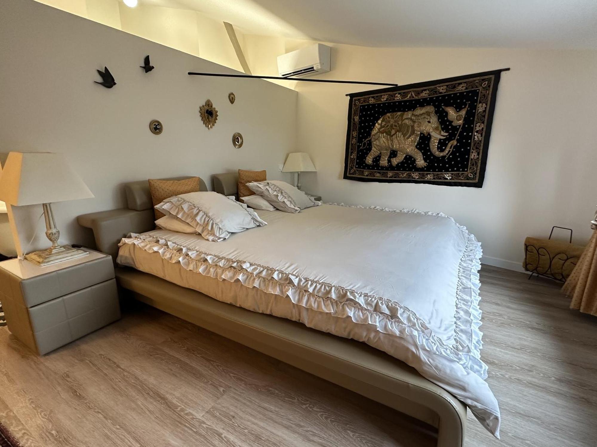Maison Jeroboam Saint-Estephe  Bilik gambar