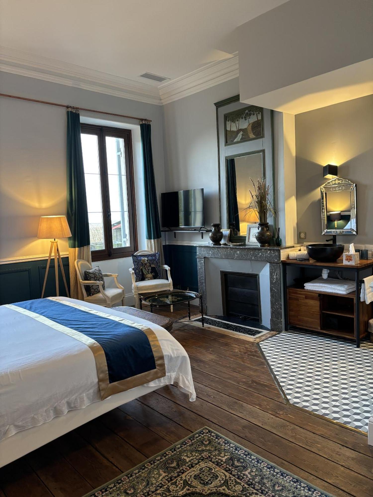 Maison Jeroboam Saint-Estephe  Bilik gambar