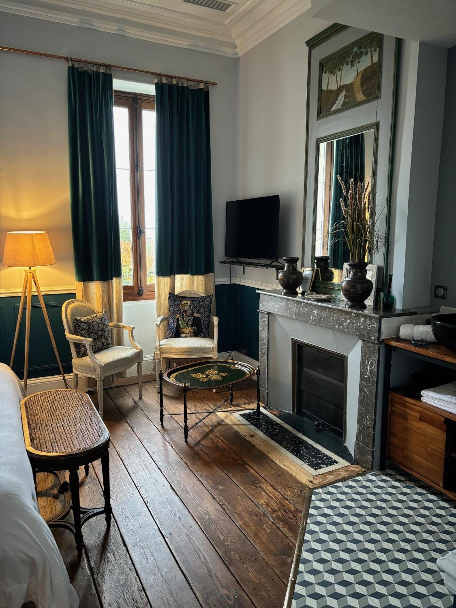 Maison Jeroboam Saint-Estephe  Bilik gambar